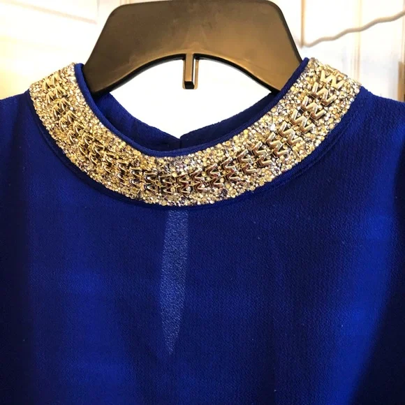 Woman’s Shoulderless Royal Blue Blouse - Picture 2 of 3